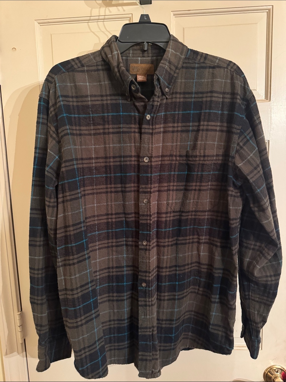 Faded Glory Gray Plaid Button-Down Shirt dark gray and black